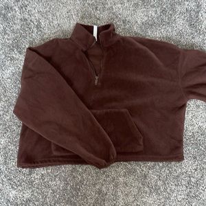 Fabletics cropped pullover